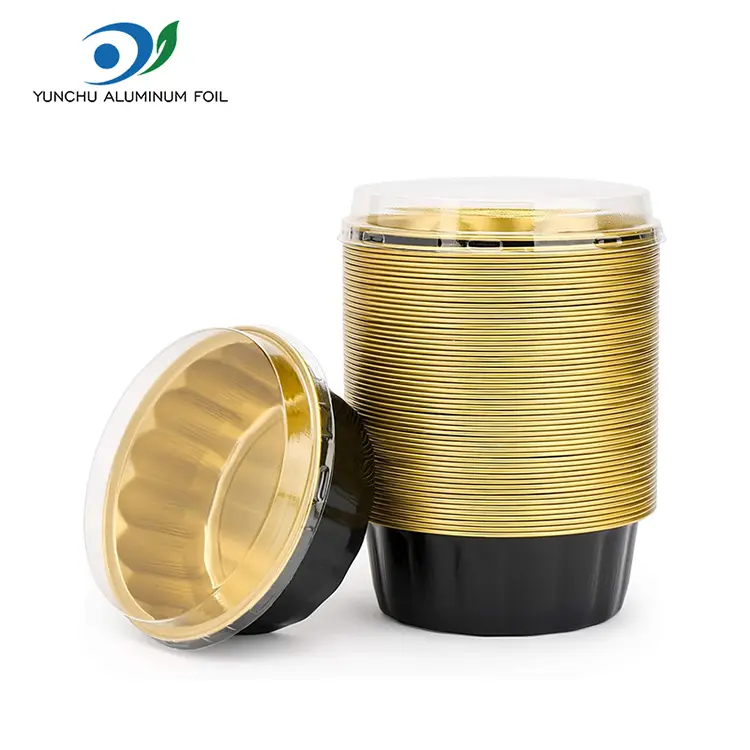 Тркалезен сад за десерт со мазни и alидови на алуминиумска фолија